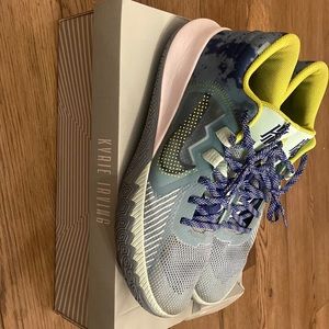 Some wear on the top sides but overall great condition